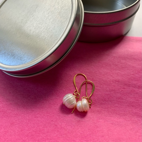 Genuine Pearl Drop Earrings NWT - Picture 10 of 12